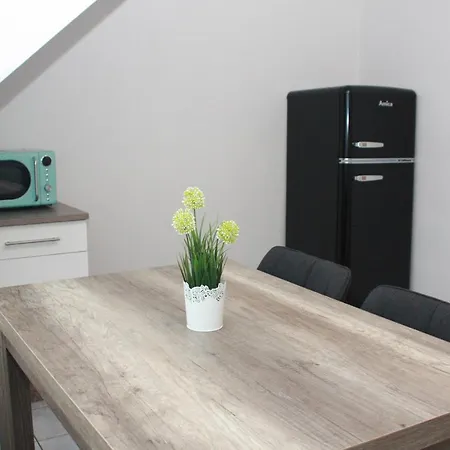 アパート Muelheim Heissen Mit Grossem Balkon ミュルハイム・アン・デア・ルール