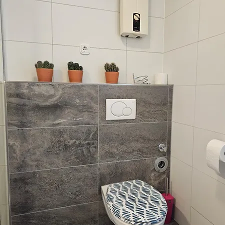 Muelheim Heissen Mit Grossem Balkon * ミュルハイム・アン・デア・ルール