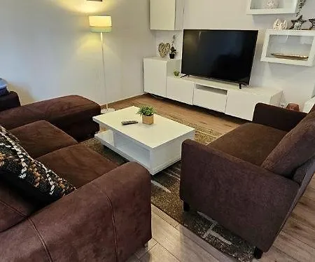 Muelheim Heissen Mit Grossem Balkon Апартаменты Мильгейм-на-Руре