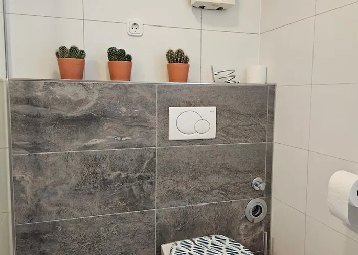 Muelheim Heissen Mit Grossem Balkon * Mülheim an der Ruhr